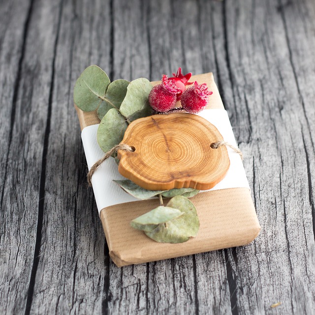 Владимир Васюхин, «Арт-Грани», Приметы и принципы при дарении подарков: как не допустить ошибок в деловой среде, Приметы при дарении подарков, ошибки при дарении подарков, дарение подарков коллеге, деловой презент