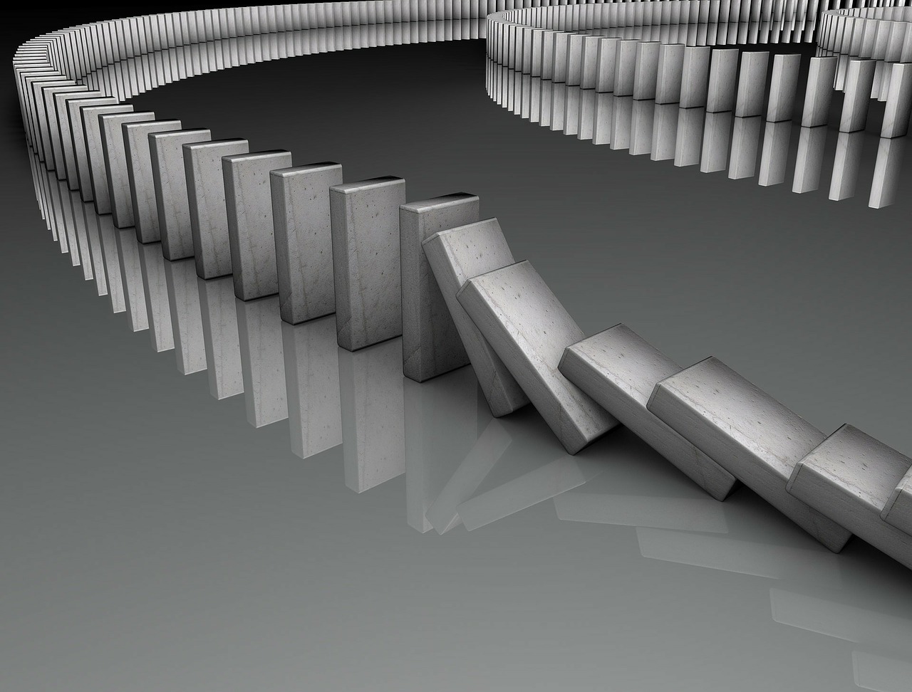 домино, ряд, рушить, Джон Шоул, Service Quality Institute, клиент, продажи, обслуживание, впечатление, клиентоориентированность, коммуникация, профессиональное развитие, работа, стресс-менеджмент, стресс, мотивация, проблемы, как обслужить клиента, позитив, однообразие, сорев