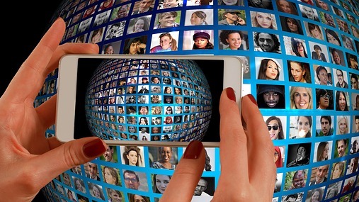 Работодатели в четыре раза чаще стали подбирать линейный персонал с помощью мобильных приложений