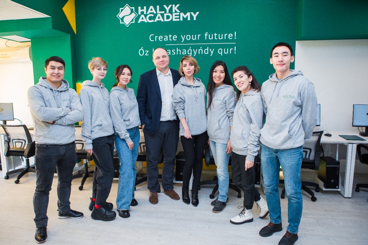 «HalykEduLab» – синергия работодателя и вузов для подготовки IT-кадров. Кейс Народного банка Казахстана, Народный банк Казахстана, Антон Мусин, HalykStart, HalykEduLab, Народный банк Казахстана, синергия работодателя и вузов, WOW!HR Kazakhstan 2021, WOW!HR Kazakhstan, номинантны WOW!HR Kazakhstan 2021, Be Cool, Be Cool 2021, программа стажировок, программа для молодых специалистов, вырастить кадры