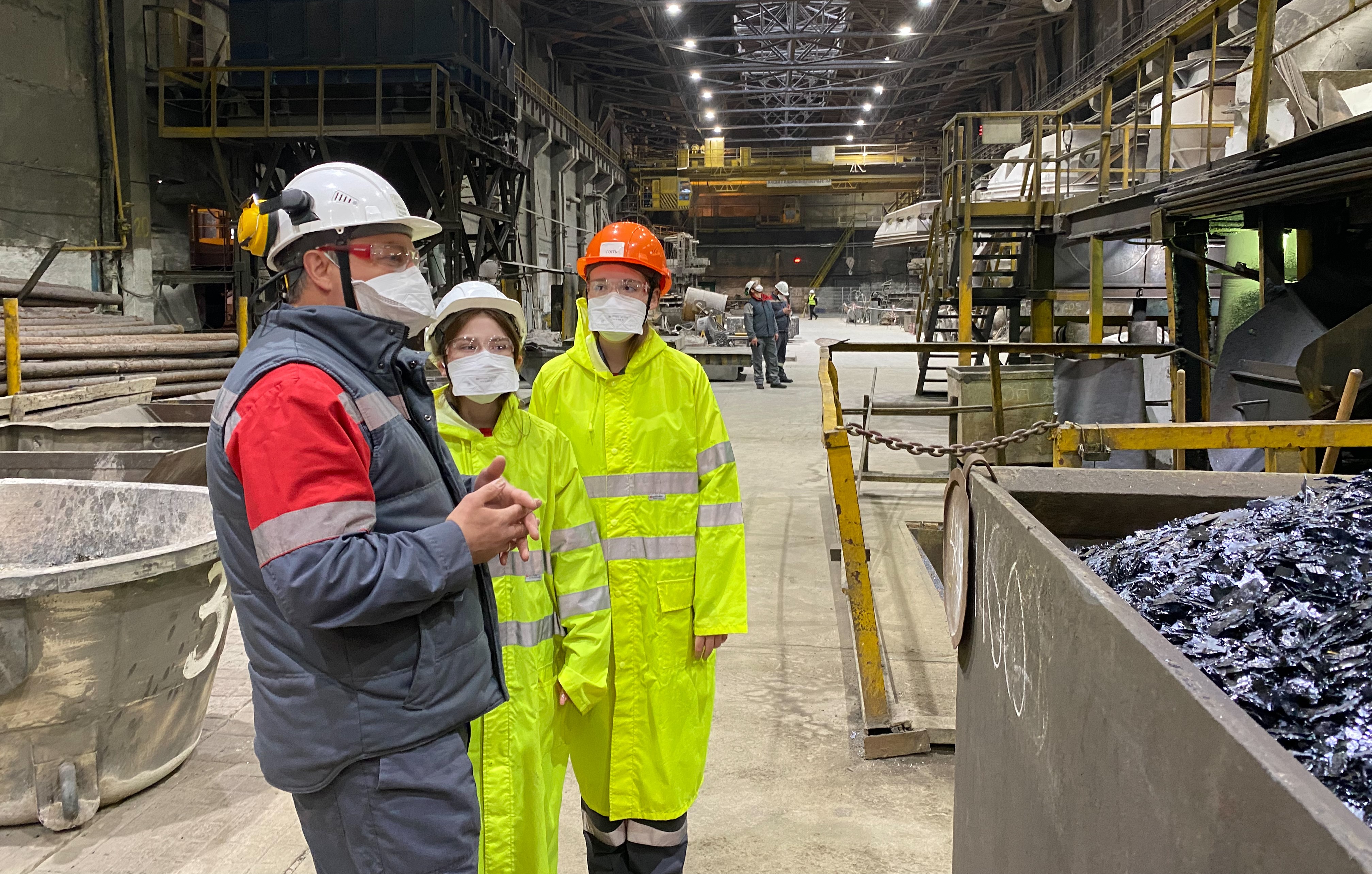 ОМК организовала социальную практику для старшеклассников – кейс, ОМК, Объединенная металлургическая компания, работы по профориентации, работа по профориентации, формы работы по профориентации, работа по профориентации школьников, профориентация школьников, профориентация на предприятии, профориентация на предприятии для школьников