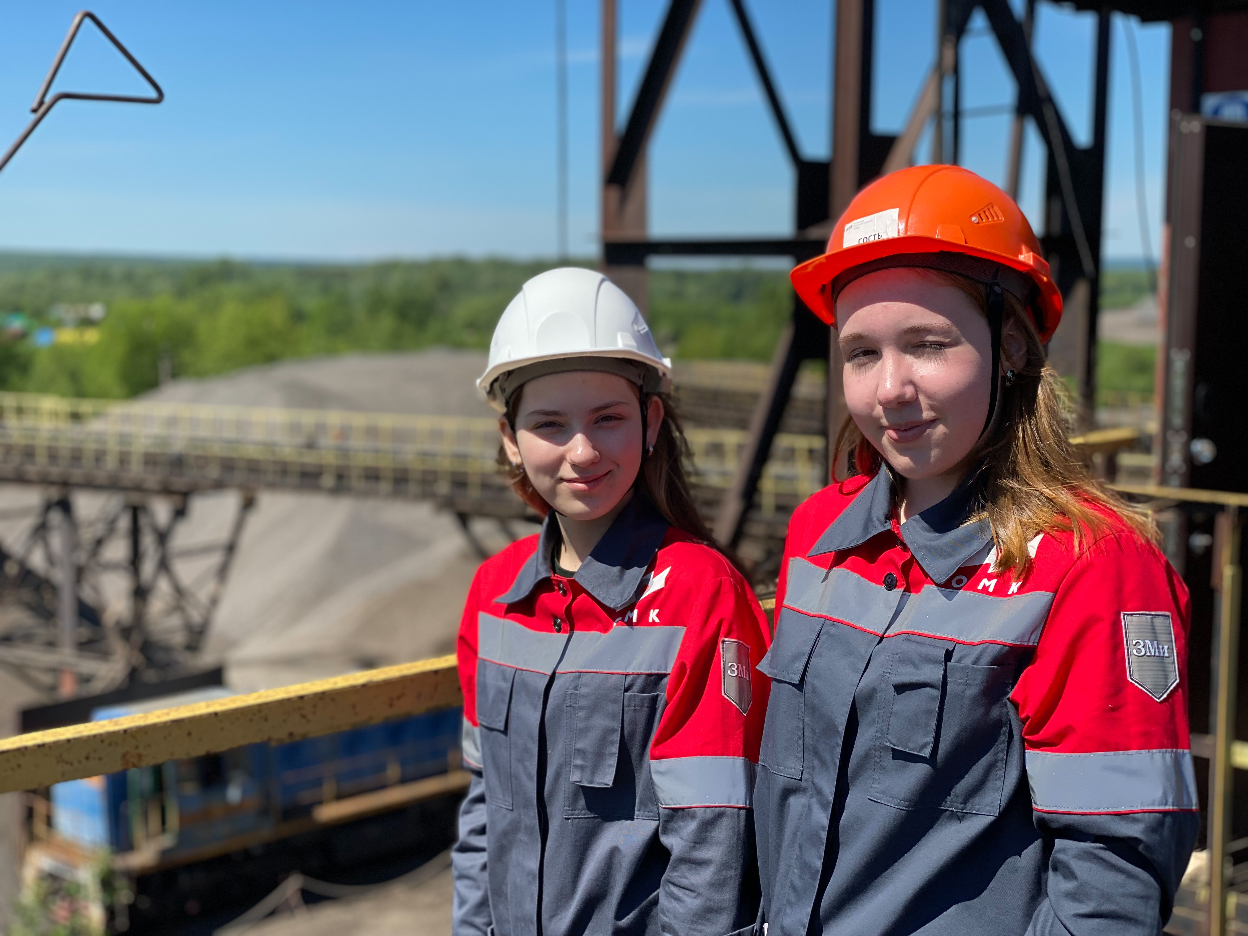 ОМК организовала социальную практику для старшеклассников – кейс, ОМК, Объединенная металлургическая компания, работы по профориентации, работа по профориентации, формы работы по профориентации, работа по профориентации школьников, профориентация школьников, профориентация на предприятии, профориентация на предприятии для школьников