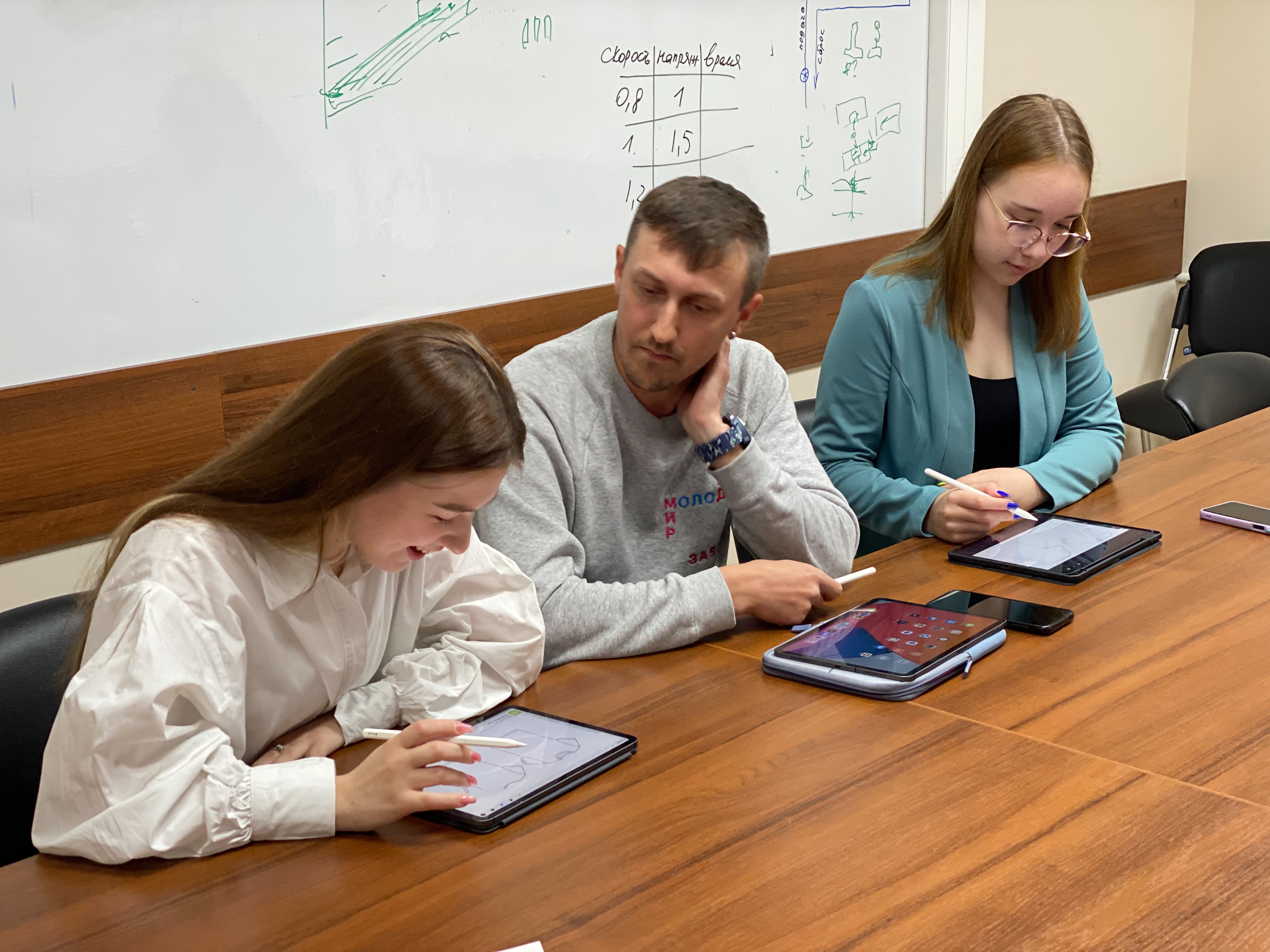 ОМК организовала социальную практику для старшеклассников – кейс, ОМК, Объединенная металлургическая компания, работы по профориентации, работа по профориентации, формы работы по профориентации, работа по профориентации школьников, профориентация школьников, профориентация на предприятии, профориентация на предприятии для школьников