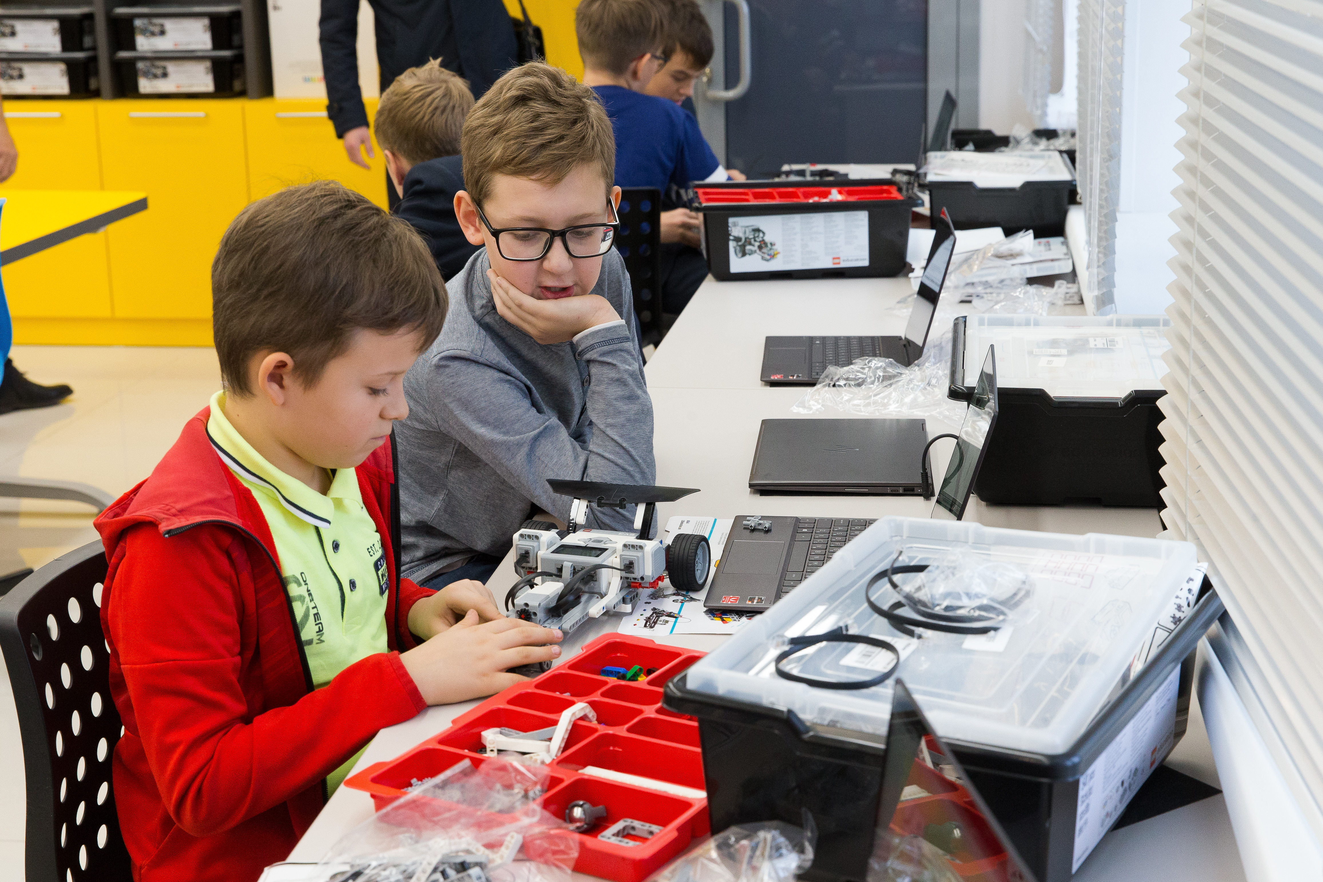 «Страна железных дорог»: знакомство с профессией от ОАО «РЖД», Александр Збарский, ОАО «РЖД», Страна железных дорог, работа со школьниками, повышение квалификации, прохождение дополнительных программ обучения, освоение новых компетенций, освоение новых навыков