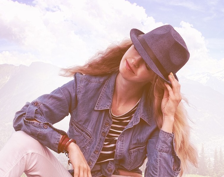 девушка, отдых, шляпа, джинсовка, Work & Life balance, Work & Life balance что это, работа, отношения с руководством, коммуникации, отношения с начальством, баланс между работой и личной жизнью, работа и личная жизнь, баланс, производительность, эффективность, отдых, как отдыхать, как восстанавливаться, отпуск, правильный отпуск, Наталия Ечкалова, Согласие