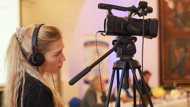 WOW-утро на HR-tv.ru: горизонтальные переходы внутри компании, Дмитрий Родин, B2B-center, HR-tv.ru, Ананян Гоар, горизонтальные переходы внутри компании, прямой эфир с экспертом, эксперт в области управления персоналом